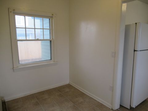 Tiny photo for 2176 Wiard Street, Klamath Falls, OR 97603 (MLS # 220213408)