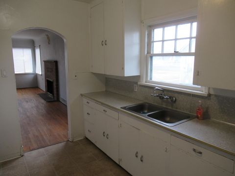 Tiny photo for 2176 Wiard Street, Klamath Falls, OR 97603 (MLS # 220213408)