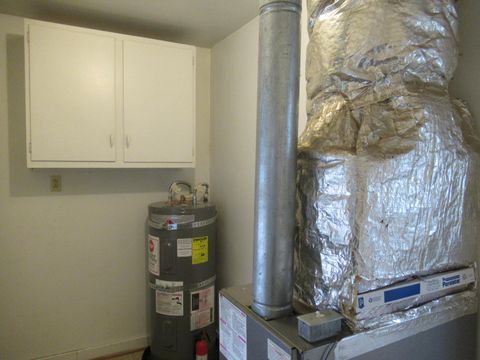 Tiny photo for 2176 Wiard Street, Klamath Falls, OR 97603 (MLS # 220213408)