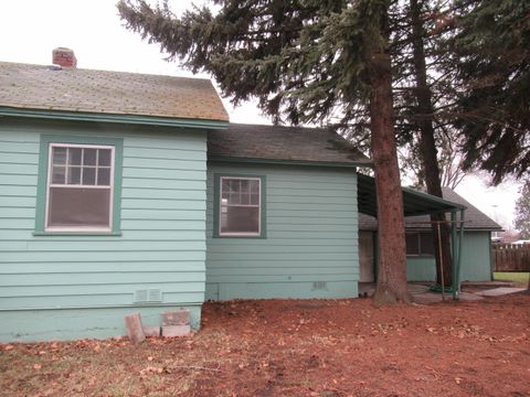 Tiny photo for 2176 Wiard Street, Klamath Falls, OR 97603 (MLS # 220213408)