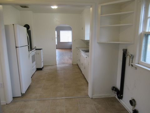 Tiny photo for 2176 Wiard Street, Klamath Falls, OR 97603 (MLS # 220213408)