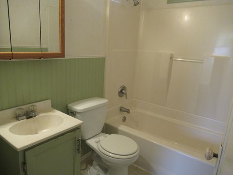 Tiny photo for 2176 Wiard Street, Klamath Falls, OR 97603 (MLS # 220213408)