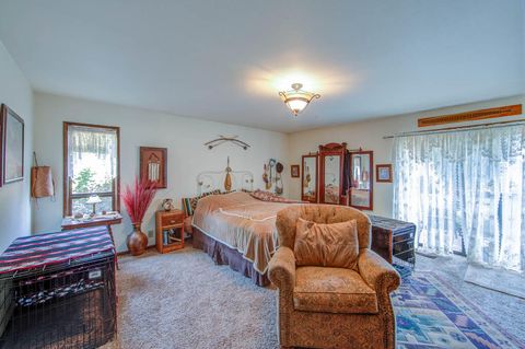 Tiny photo for 27791 Blue Heron Road, John Day, OR 97845 (MLS # 220215350)