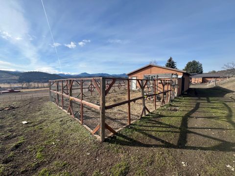Tiny photo for 27791 Blue Heron Road, John Day, OR 97845 (MLS # 220215350)