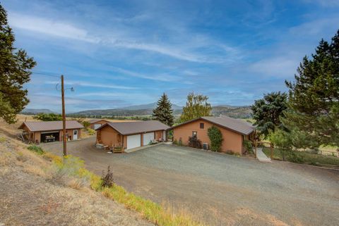 Tiny photo for 27791 Blue Heron Road, John Day, OR 97845 (MLS # 220215350)