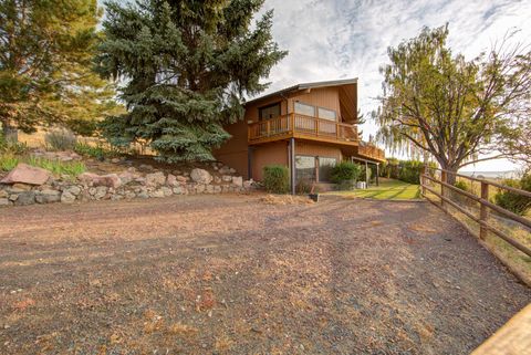 Tiny photo for 27791 Blue Heron Road, John Day, OR 97845 (MLS # 220215350)