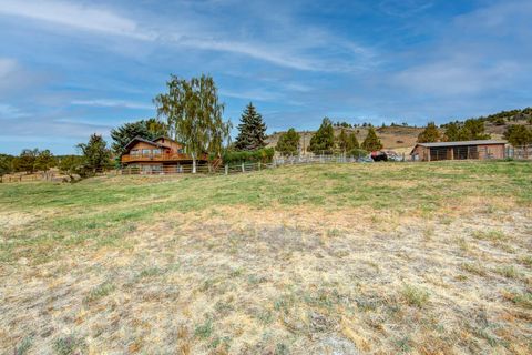 Tiny photo for 27791 Blue Heron Road, John Day, OR 97845 (MLS # 220215350)