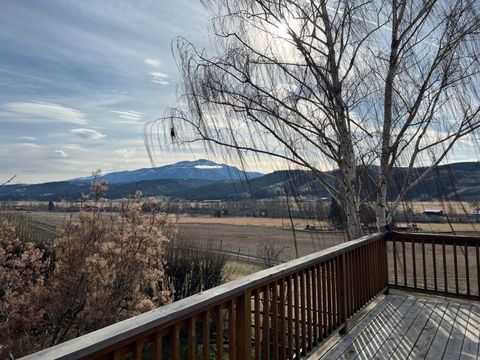 Tiny photo for 27791 Blue Heron Road, John Day, OR 97845 (MLS # 220215350)