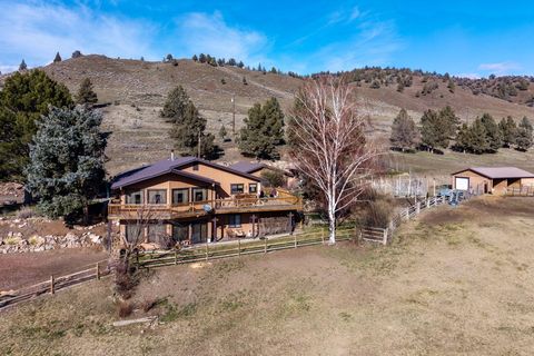 Photo of 27791 Blue Heron Road, John Day, OR 97845 (MLS # 220215350)