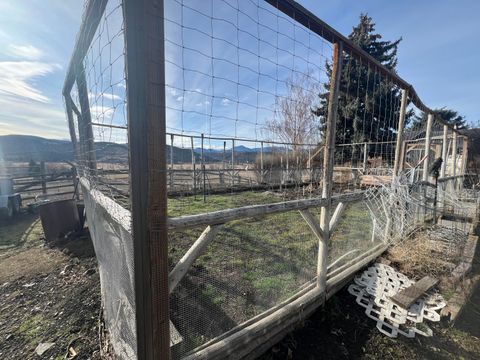 Tiny photo for 27791 Blue Heron Road, John Day, OR 97845 (MLS # 220215350)