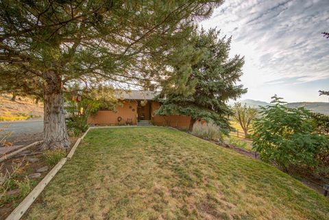 Tiny photo for 27791 Blue Heron Road, John Day, OR 97845 (MLS # 220215350)