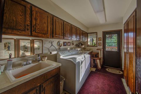 Tiny photo for 27791 Blue Heron Road, John Day, OR 97845 (MLS # 220215350)