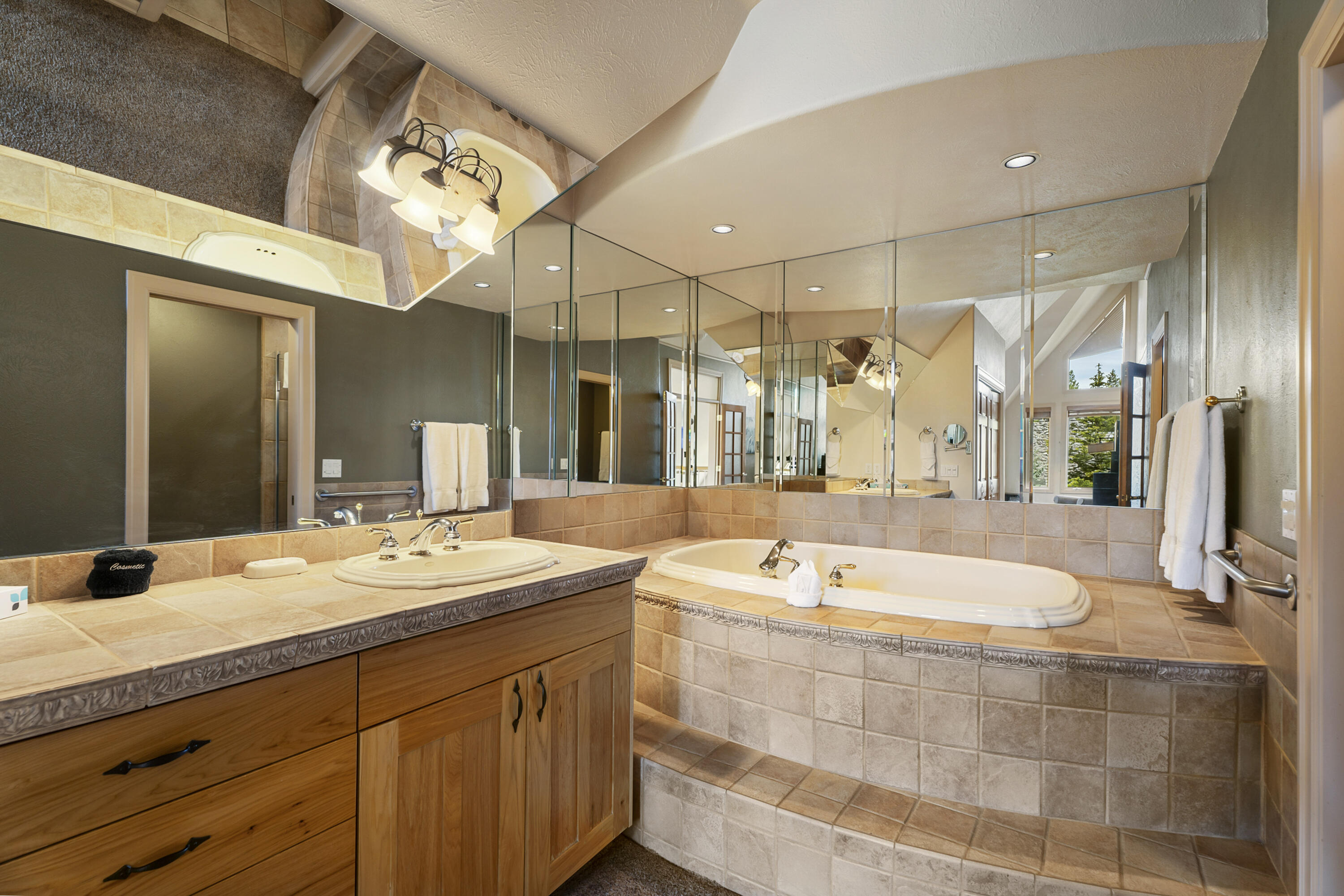 StoneTH - Residential