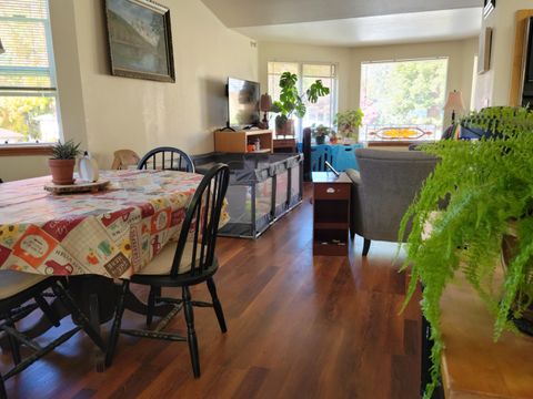 Tiny photo for 1523 NW Thompson Way, Grants Pass, OR 97526 (MLS # 220211485)
