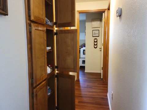 Tiny photo for 1523 NW Thompson Way, Grants Pass, OR 97526 (MLS # 220211485)