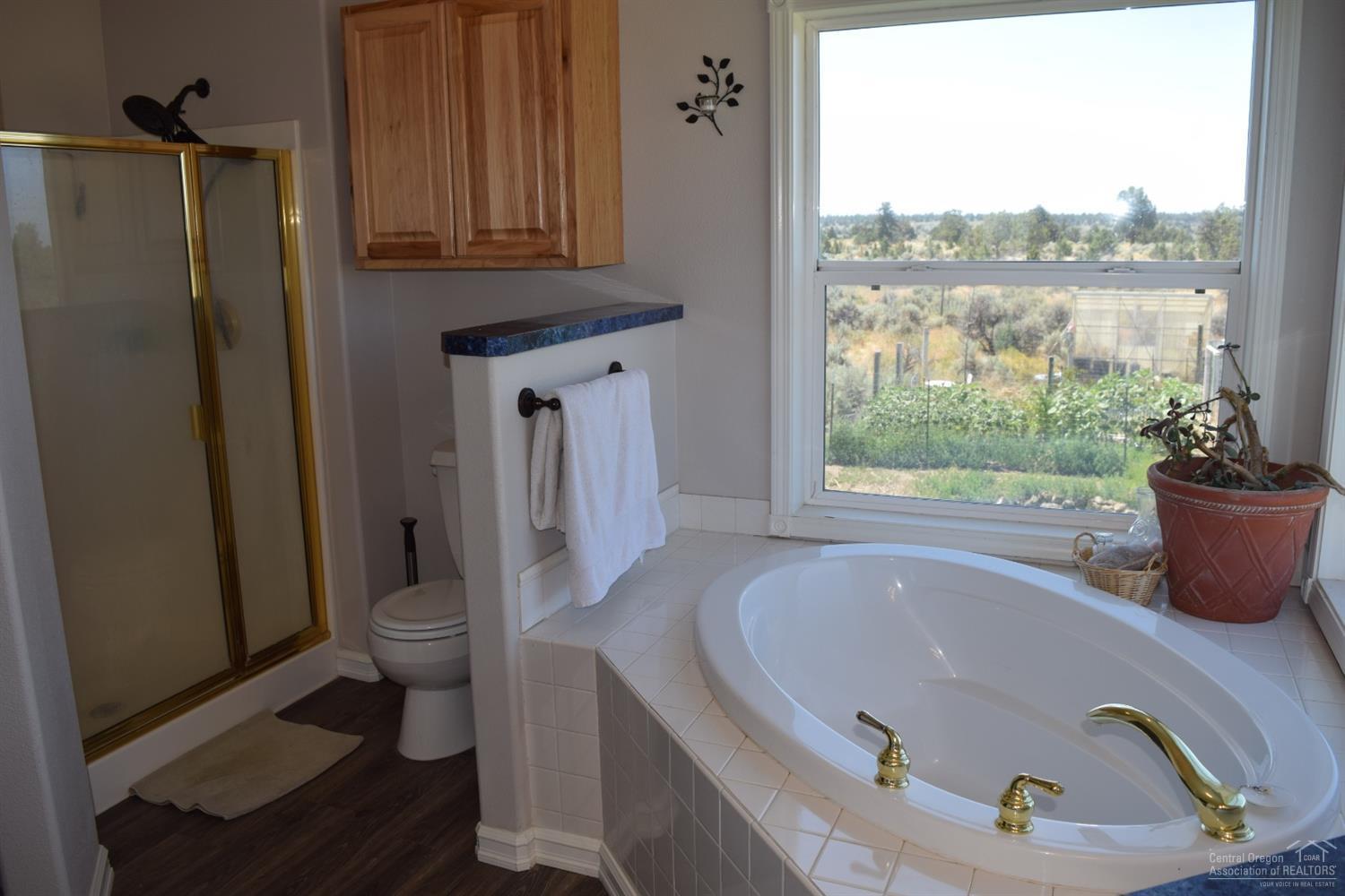 Twin Lakes Ranch - Residential