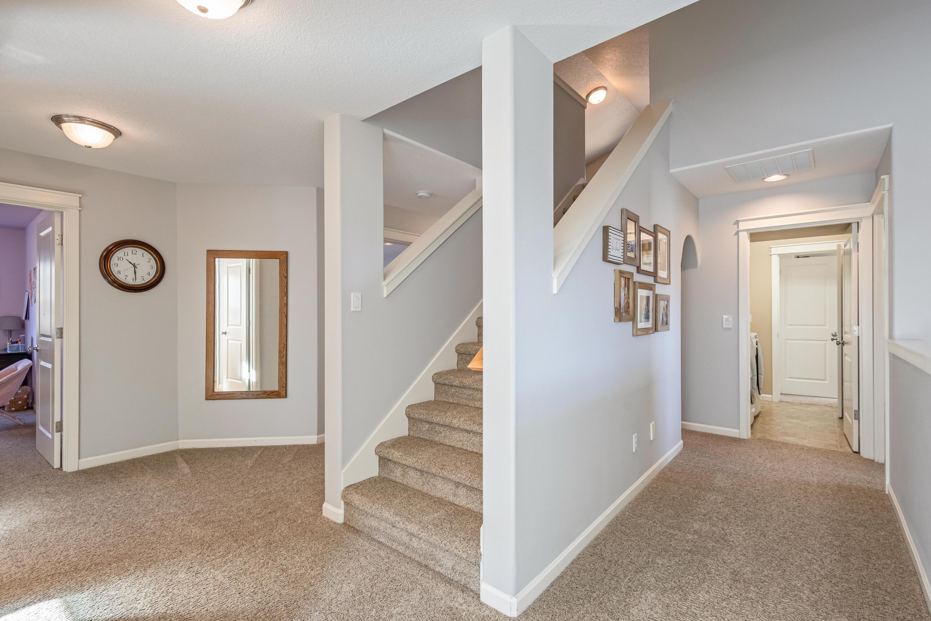 Lava Ridges - Residential