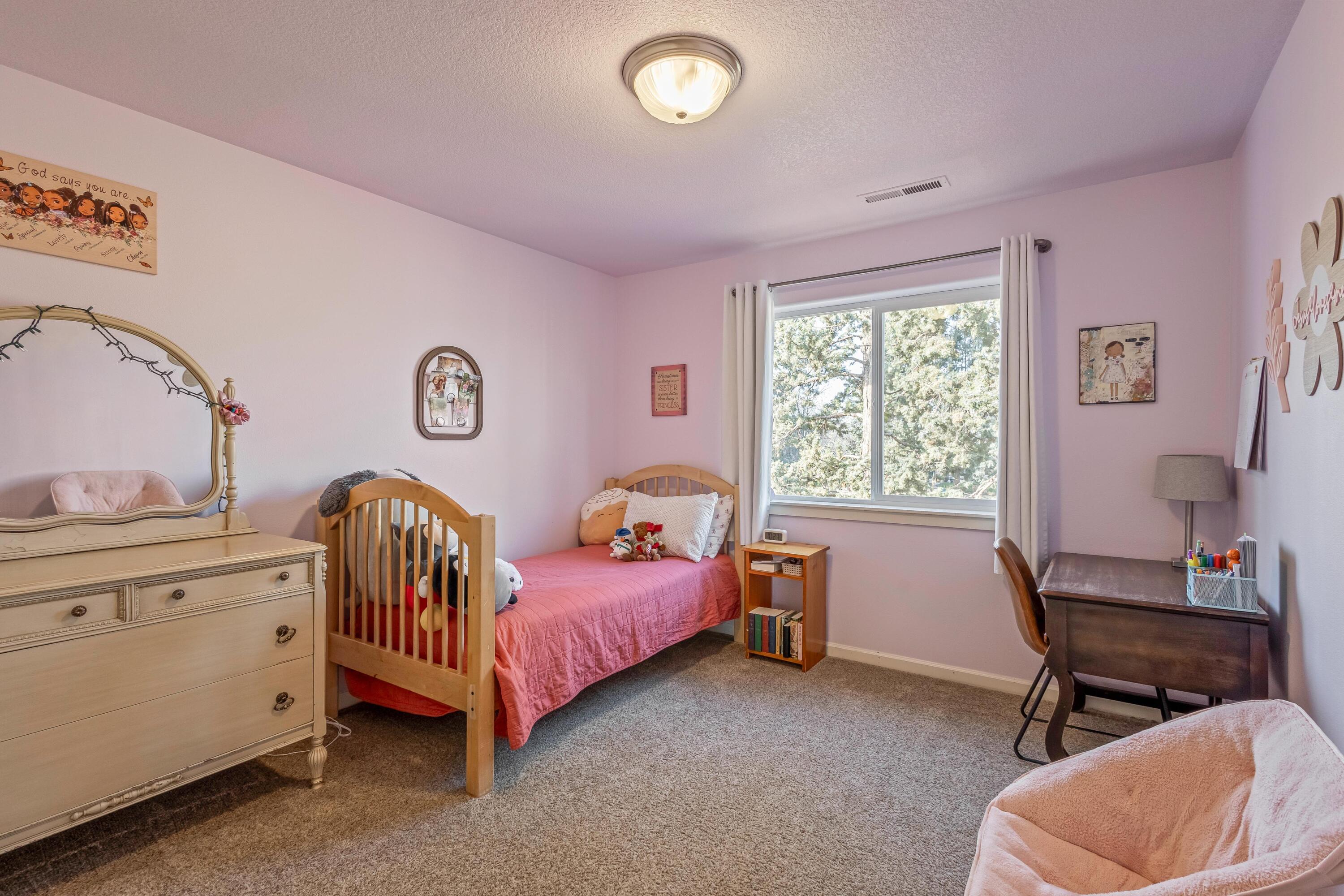 Lava Ridges - Residential