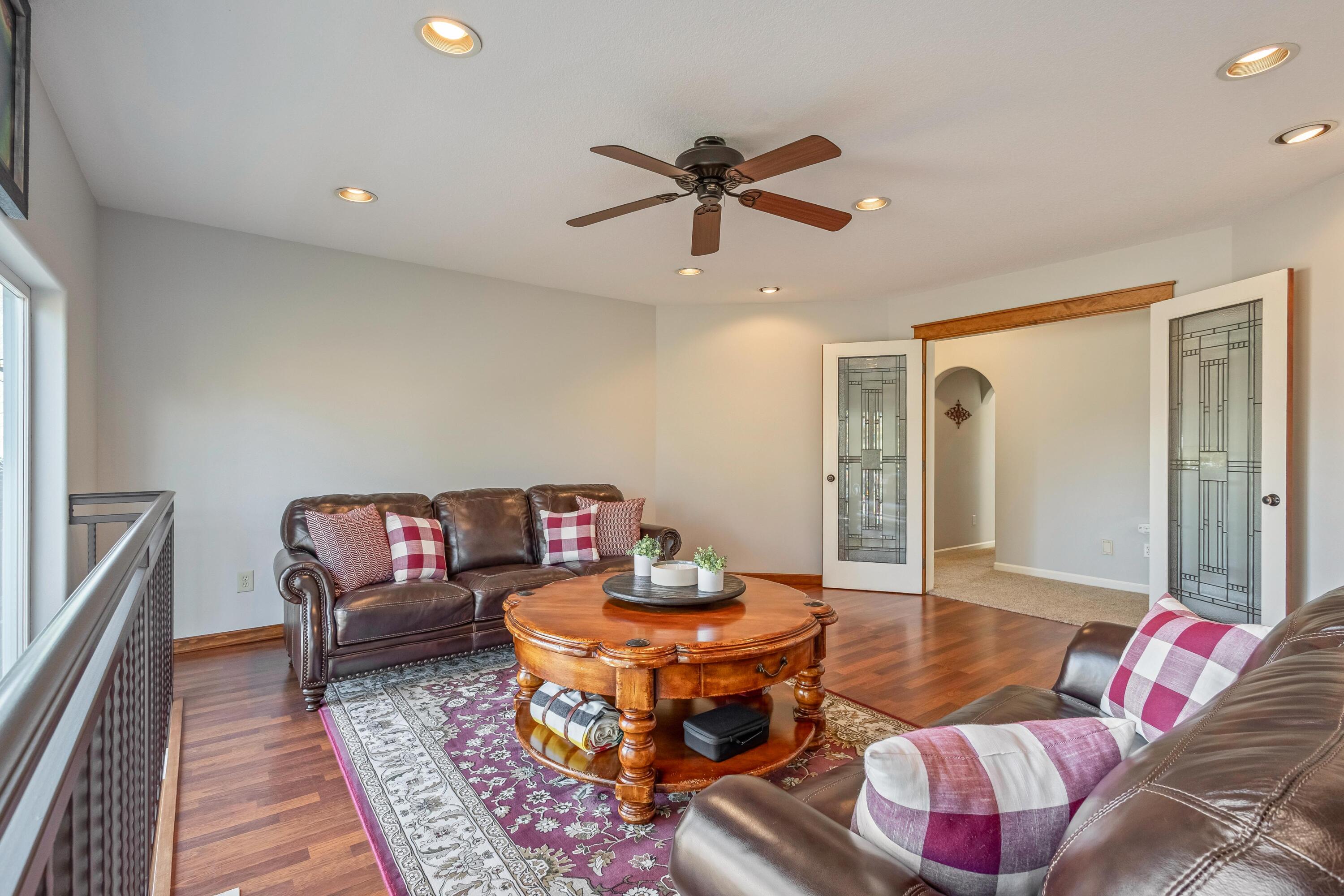 Lava Ridges - Residential