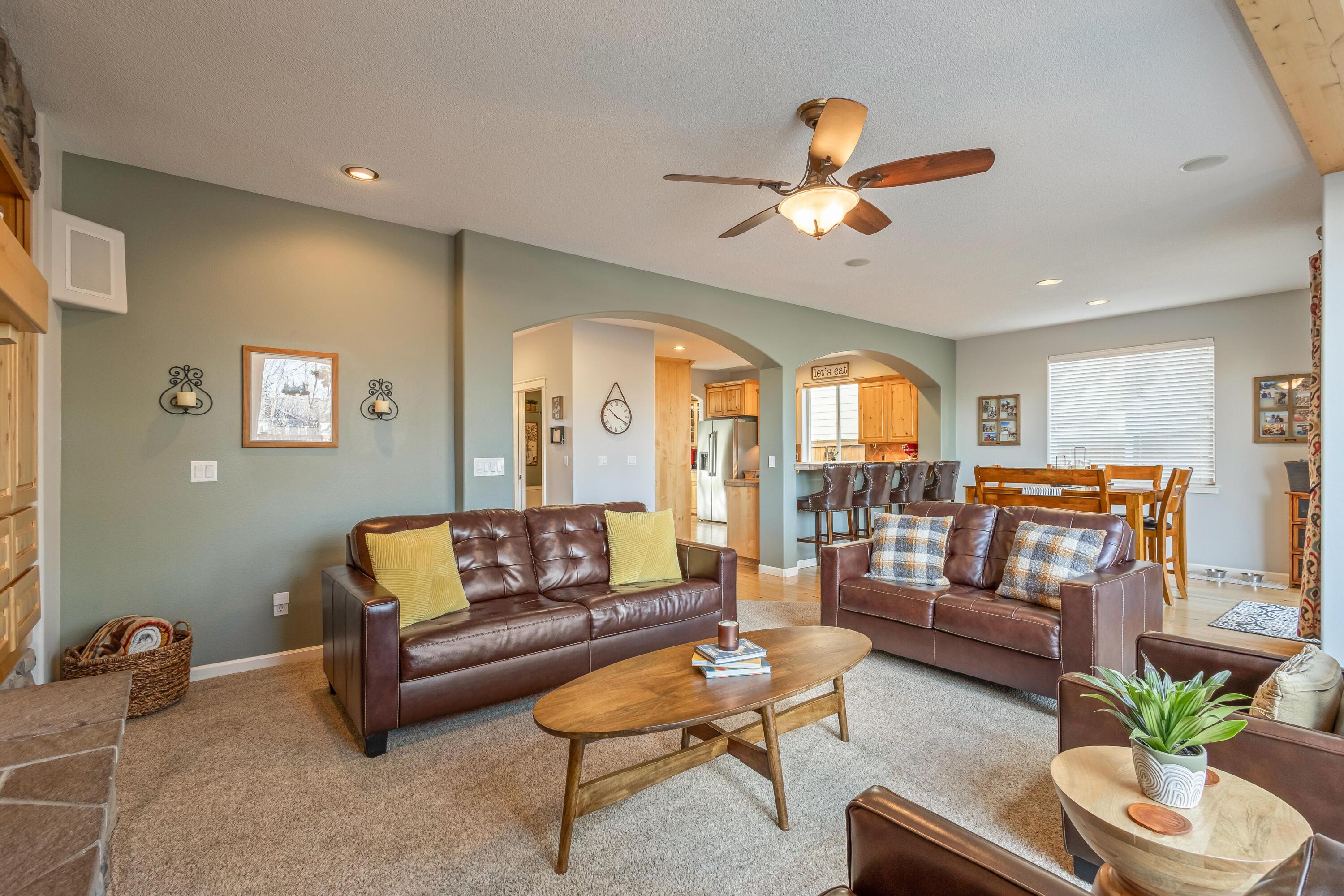 Lava Ridges - Residential