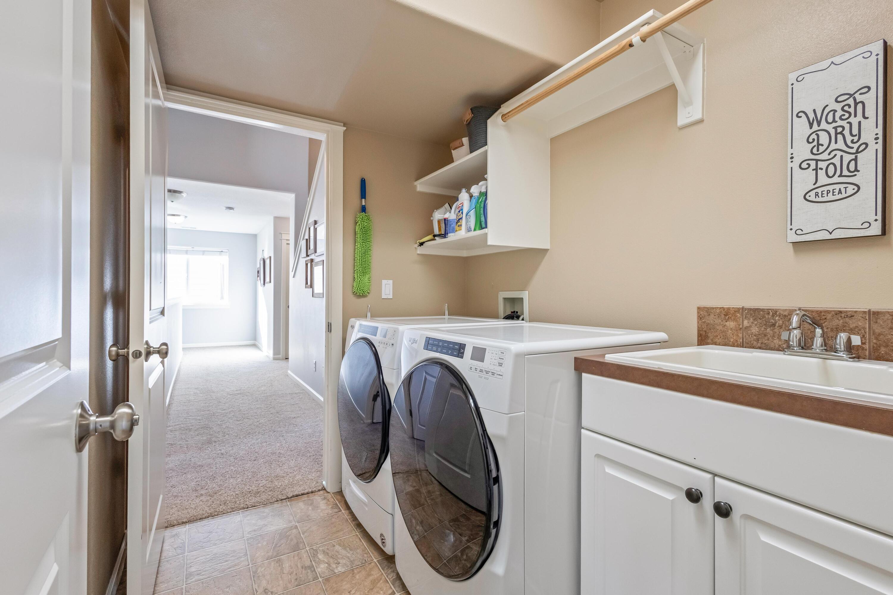 Lava Ridges - Residential