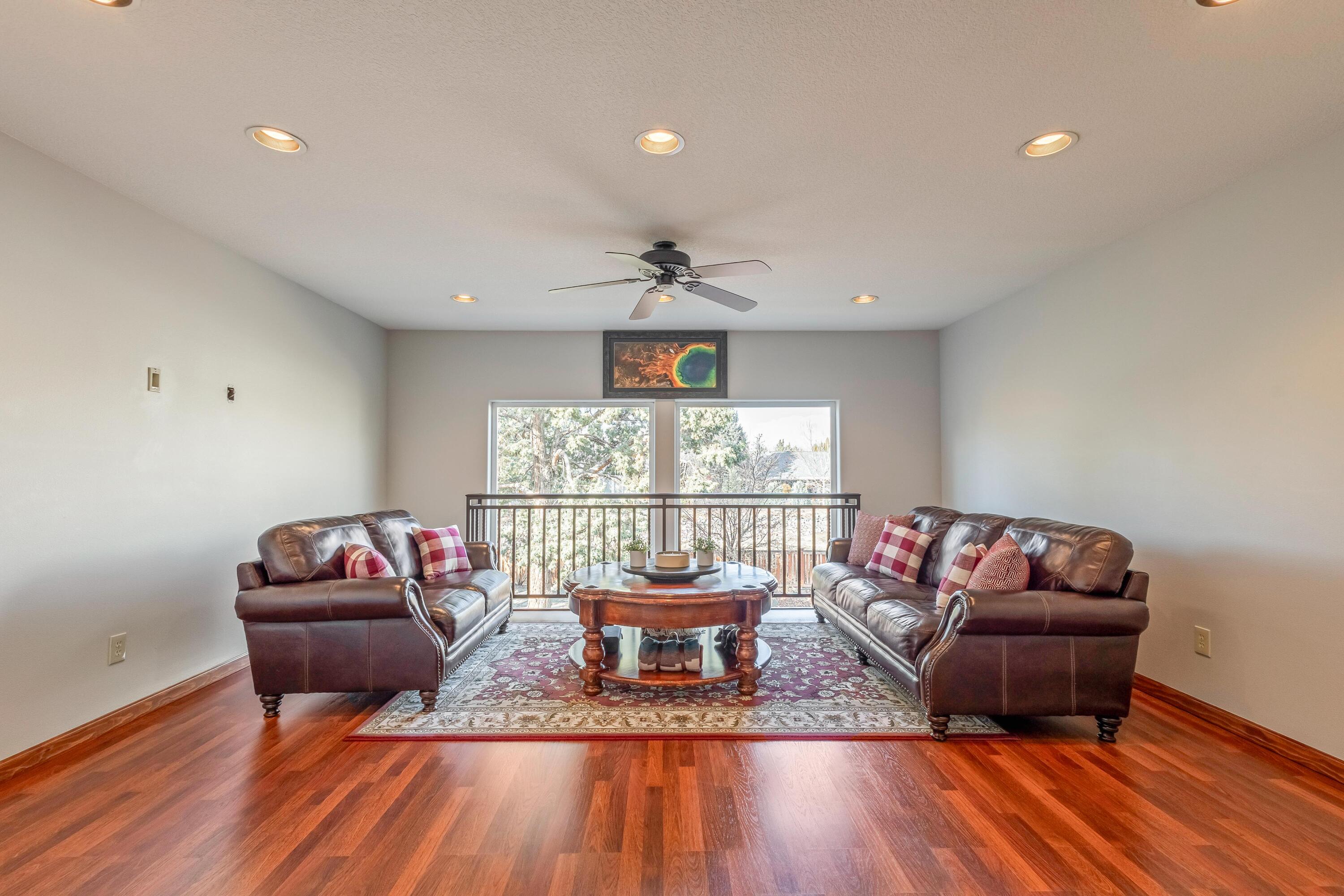 Lava Ridges - Residential