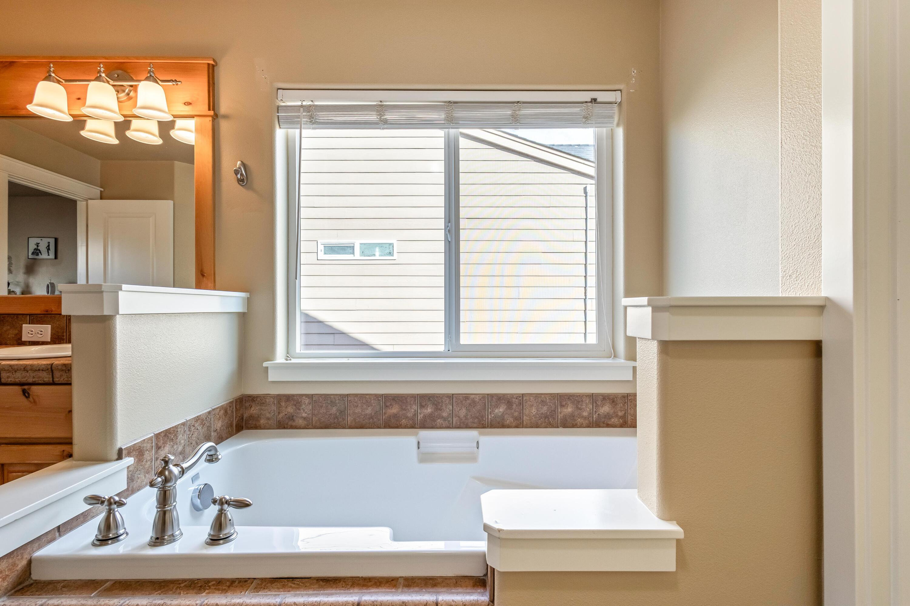 Lava Ridges - Residential