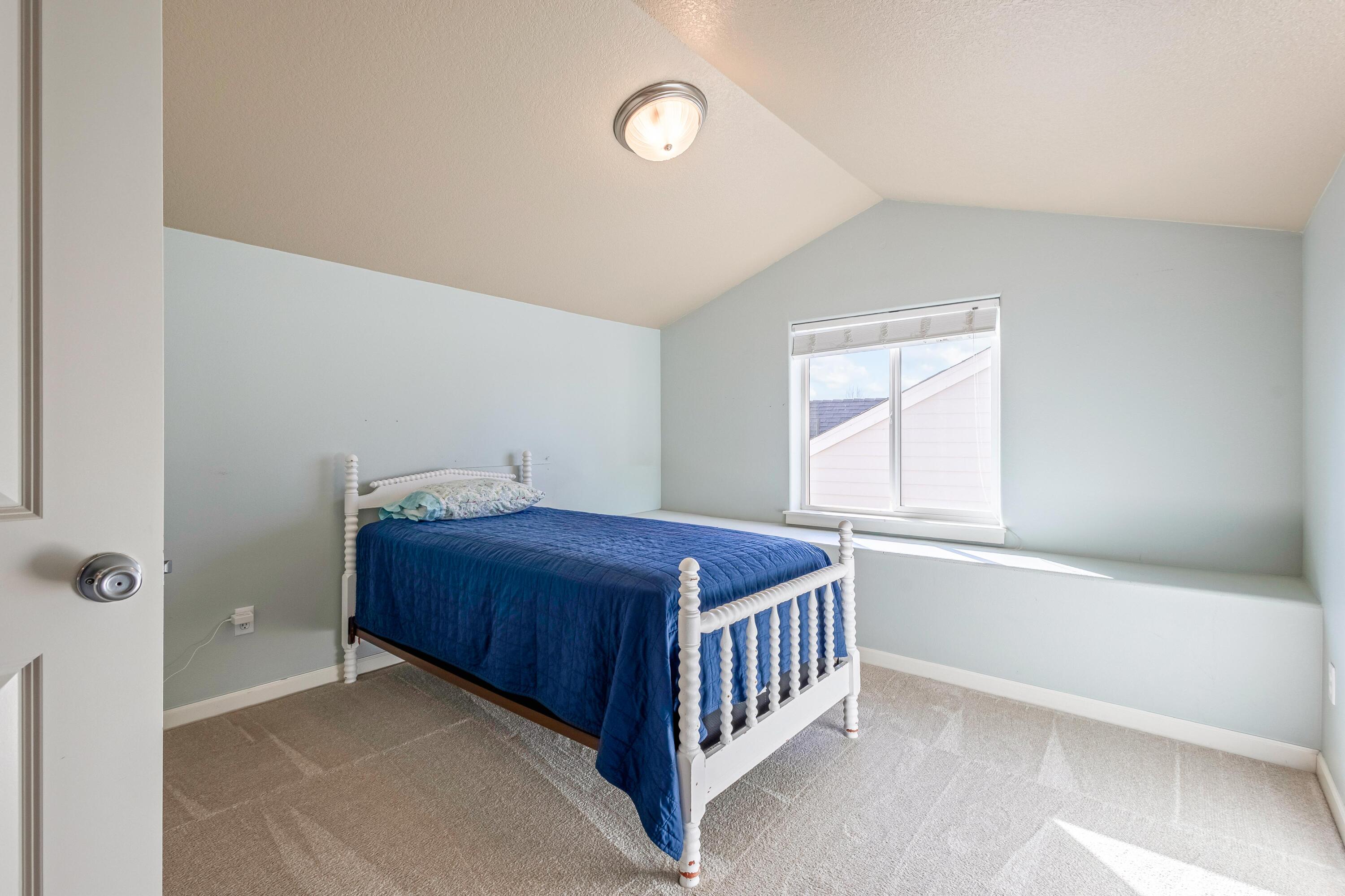 Lava Ridges - Residential