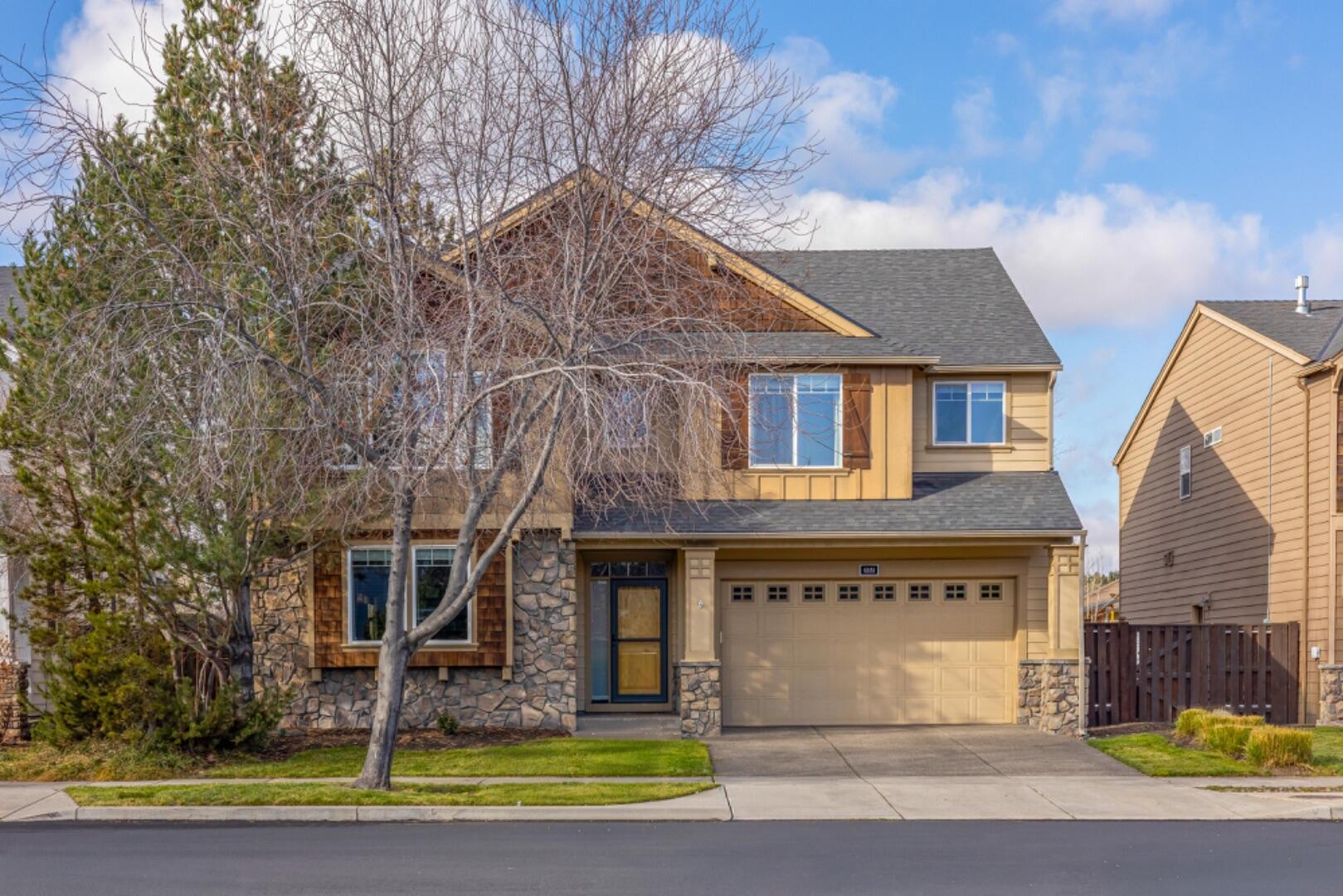 Lava Ridges - Residential