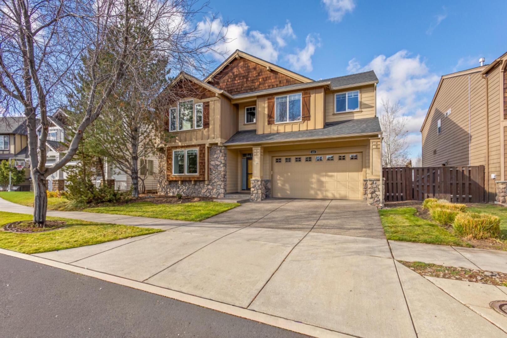 Lava Ridges - Residential