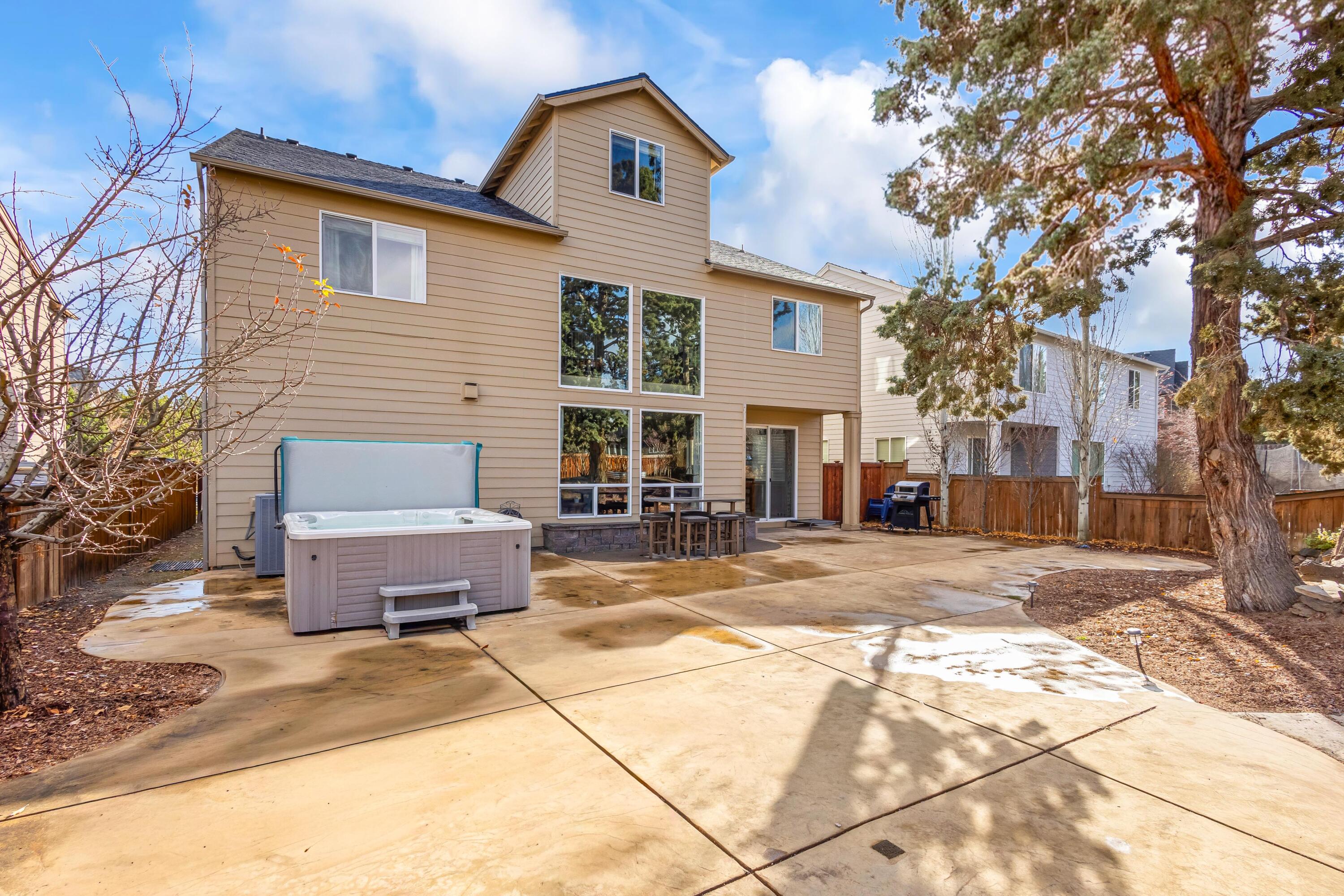 Lava Ridges - Residential