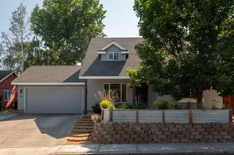 804 NE Providence Drive Bend OR 97701