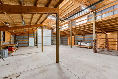 Tiny photo for 69288 Sabrina Lane, Sisters, OR 97759 (MLS # 220215477)