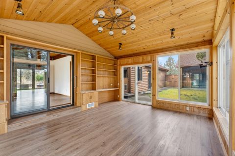 Tiny photo for 69288 Sabrina Lane, Sisters, OR 97759 (MLS # 220215477)