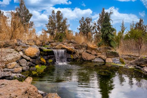 Tiny photo for 69288 Sabrina Lane, Sisters, OR 97759 (MLS # 220215477)