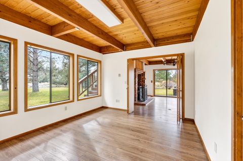 Tiny photo for 69288 Sabrina Lane, Sisters, OR 97759 (MLS # 220215477)