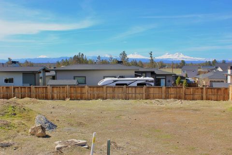 4580 SW Zenith Point Court Redmond OR 97756