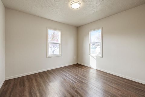 Tiny photo for 2515 Wiard Street, Klamath Falls, OR 97603 (MLS # 220212196)