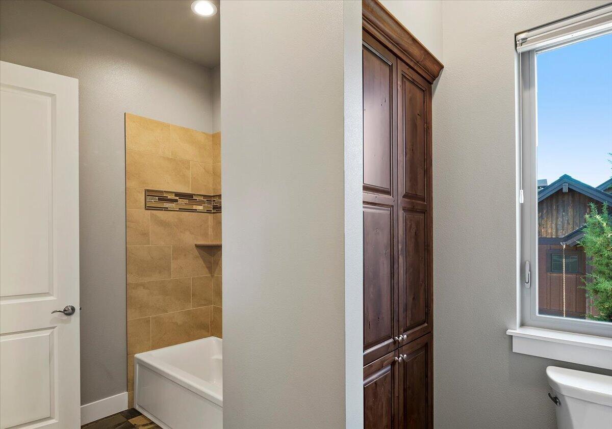 Ridge At Eagle Crest - Residential