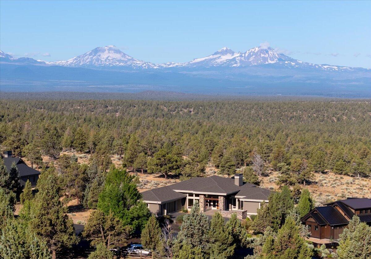 425 Scenic Ridge Court