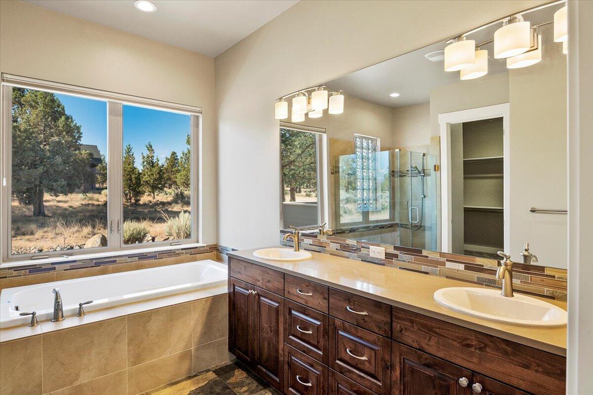 Ridge At Eagle Crest - Residential