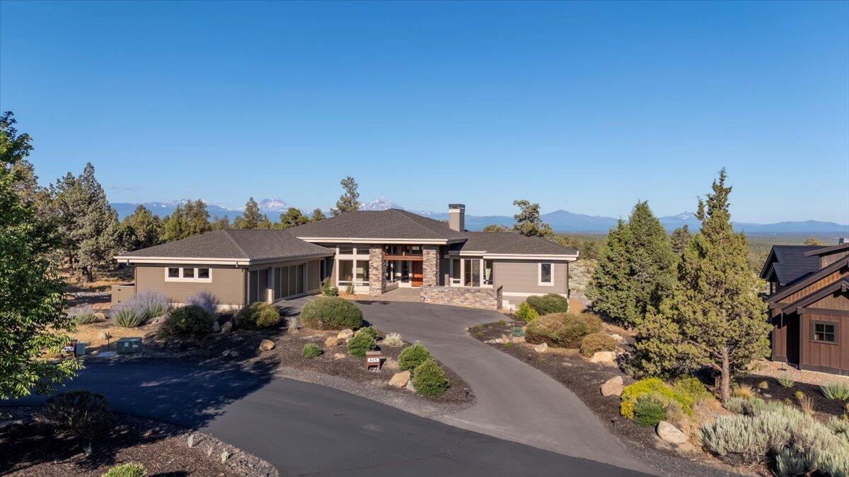 425 Scenic Ridge Court