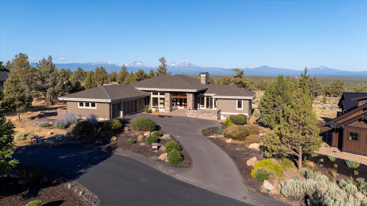 425 Scenic Ridge Court
