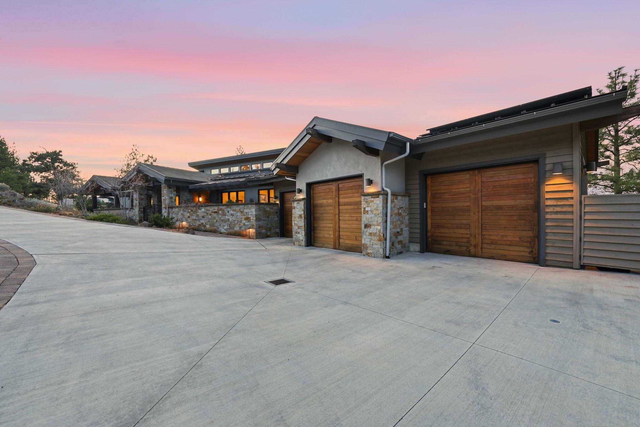 3487 NW Greenleaf Way