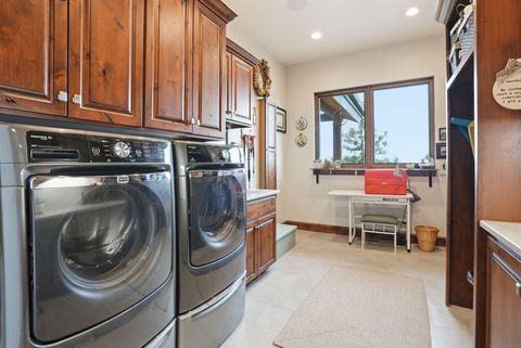 Tiny photo for 3487 NW Greenleaf Way, Bend, OR 97703 (MLS # 220217465)