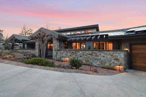 Tiny photo for 3487 NW Greenleaf Way, Bend, OR 97703 (MLS # 220217465)