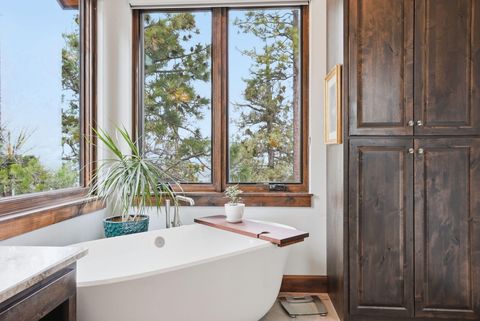 Tiny photo for 3487 NW Greenleaf Way, Bend, OR 97703 (MLS # 220217465)