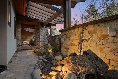 Tiny photo for 3487 NW Greenleaf Way, Bend, OR 97703 (MLS # 220217465)