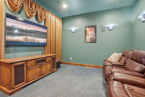 Tiny photo for 3487 NW Greenleaf Way, Bend, OR 97703 (MLS # 220217465)