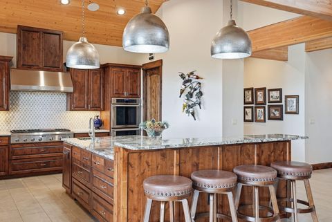 Tiny photo for 3487 NW Greenleaf Way, Bend, OR 97703 (MLS # 220217465)